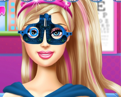 Play Super Barbie Eye Treatment Game