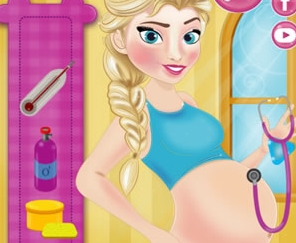 Play Pregnant Elsa Day Care Game
