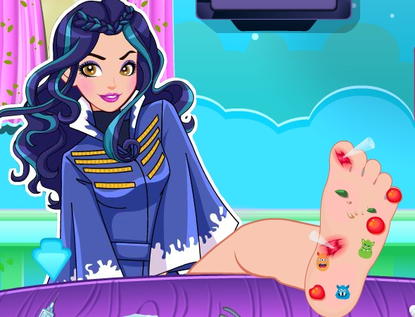 Play Evie Foot Doctor Game