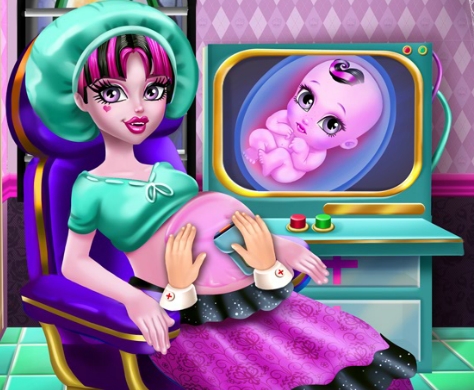 Play Draculaura Pregnant Check Up Game