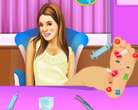 Play Violetta Foot Doctor Game