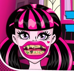 Play Draculaura Bad Teeth Game