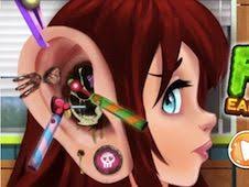 Play Fun Ear Doctor Game