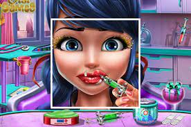 Play Dotted Girl Lips Injections Game